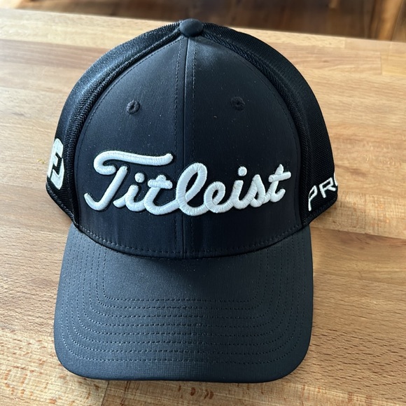 Golf hat bundle - Picture 7 of 7
